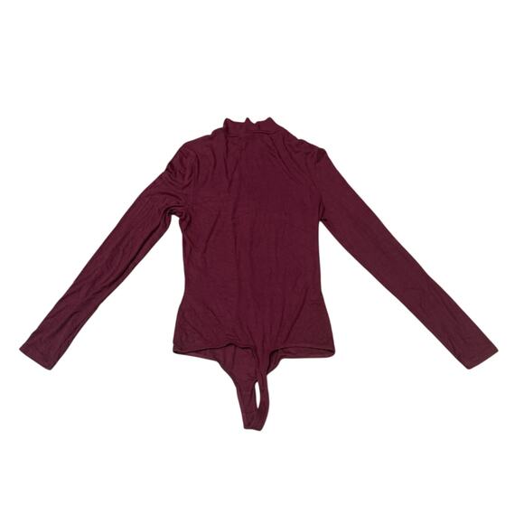 Guess front Full Zip mock neck bodysuit burgundy Red Medium Work to Evening sexy - Picture 4 of 6